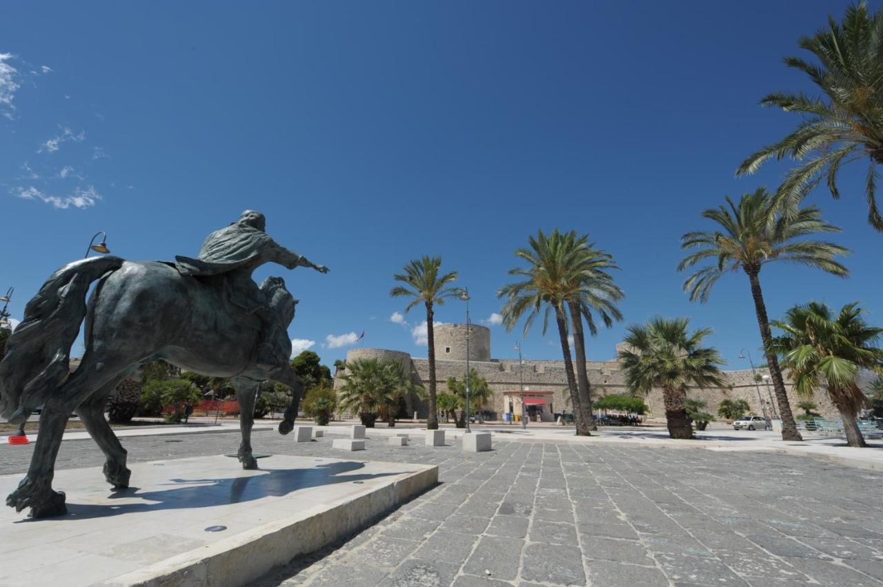 Pietrabianca Santa Maria Apartments Manfredonia Bagian luar foto